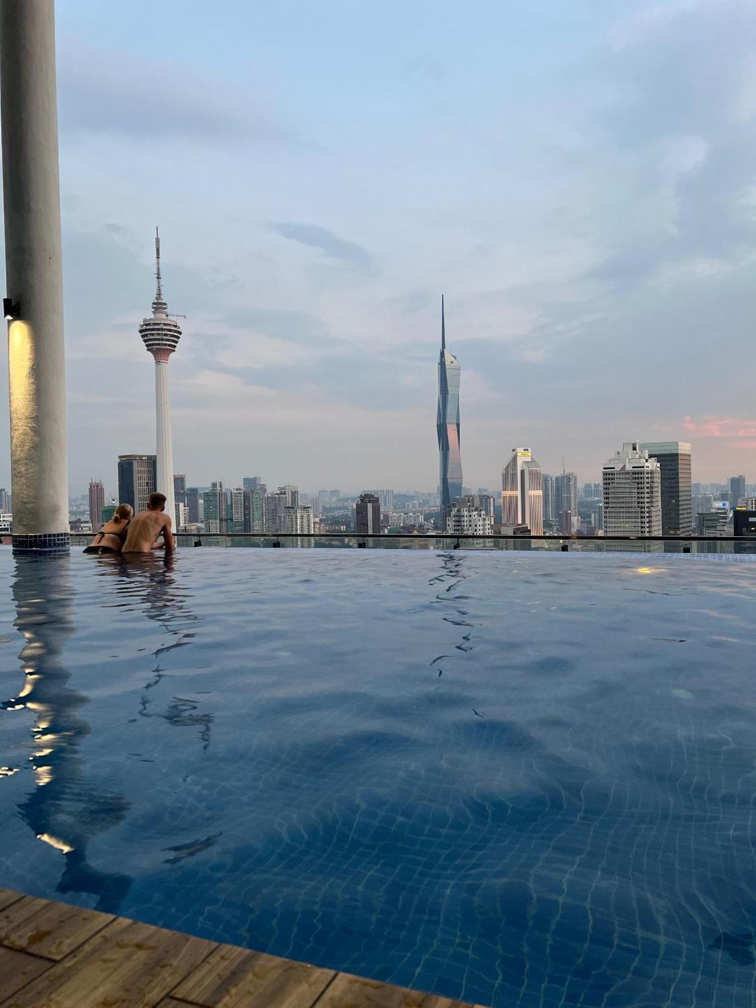 Pangsapuri Skypool 1bed With Balcony *