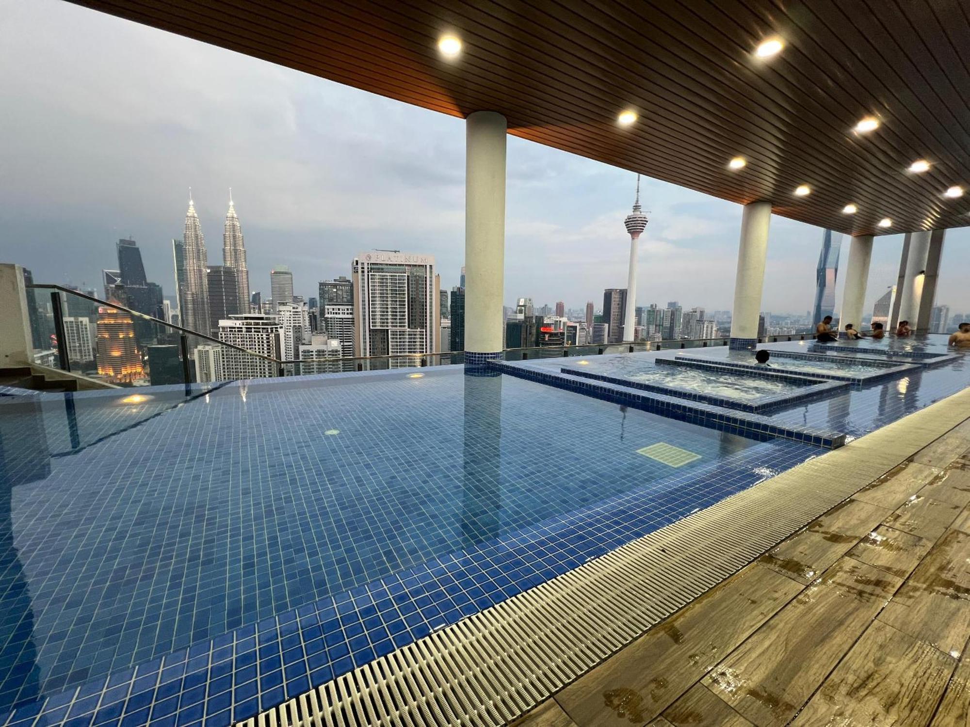 Pangsapuri Skypool 1bed With Balcony